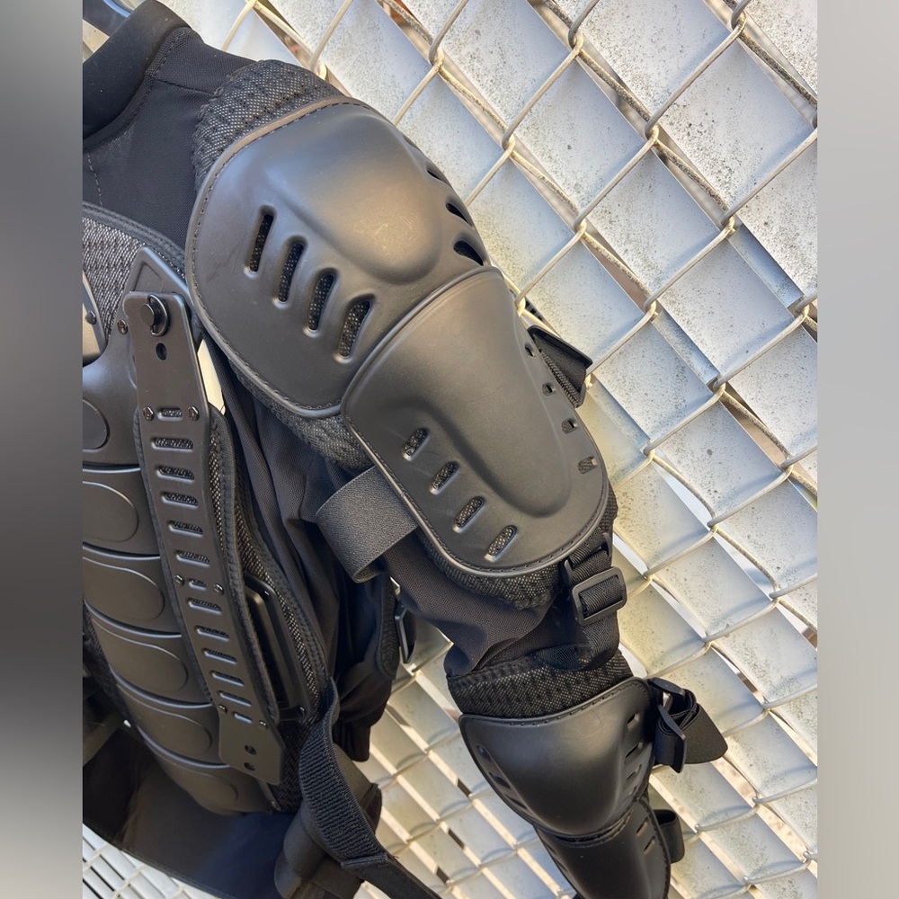 Motorcycle Armor Jacket - Picture 10 of 16